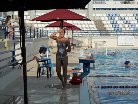 29/06/12. Κολύμβηση: Η Κρύστελ Βουρνά στο κολυμβητήριο του ΝΟΠ