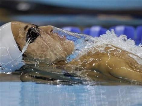 09/04/2012 ΚΟΛΥΜΒΗΣΗ: Η πρωταθλήτρια Νόρα Δράκου σε διεθνείς αγώνες στο Αϊτχόβεν 