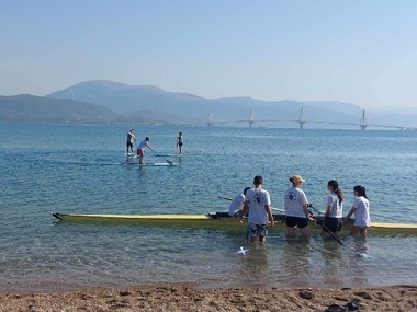Κωπηλασία και SUP : Κοινή προπόνηση των τμημάτων στην παραλία της Πλαζ