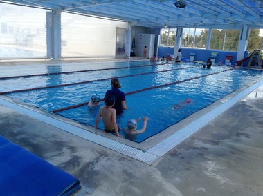 Κολυμβητήριο ΝΟΠ: Ακαδημίες εκμάθησης κολύμβησης κλειστή θερμαινόμενη πισίνα