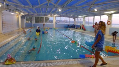 ΝΟΠ: Κολύμβηση Σχολές εκμάθησης κολύμβησης στην κλειστή θερμαινόμενη πισίνα του ΝΟΠ