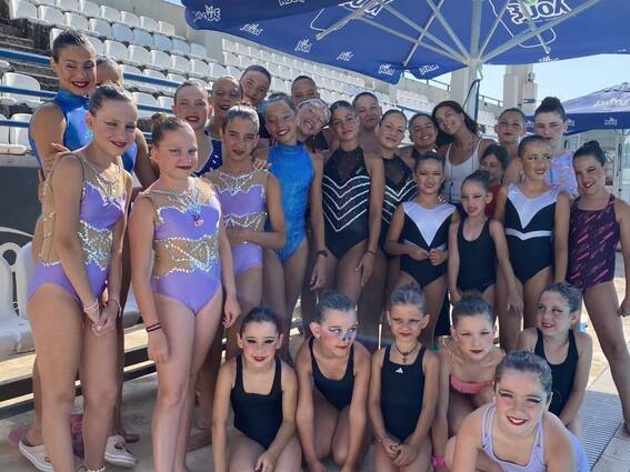 Aristic swimming: Summer performance